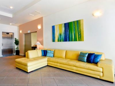 Aparthotel Metro Advance & Darwin